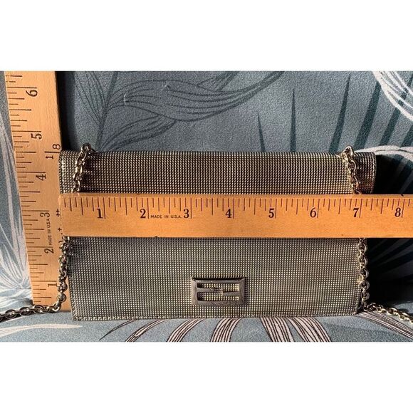 FENDI Metallic Calfskin Wallet On Chain Silver Clutch Purse AUTHENTIC $3800 - Picture 14 of 15